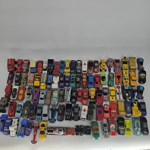 Huge Lot Of 90+ Vtg Diecast Toy Cars - Hot Wheels, Matchbox, cars - Picture 2 of 14